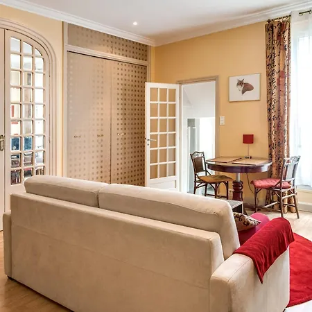 Clery - Welkeys Lejlighed Paris